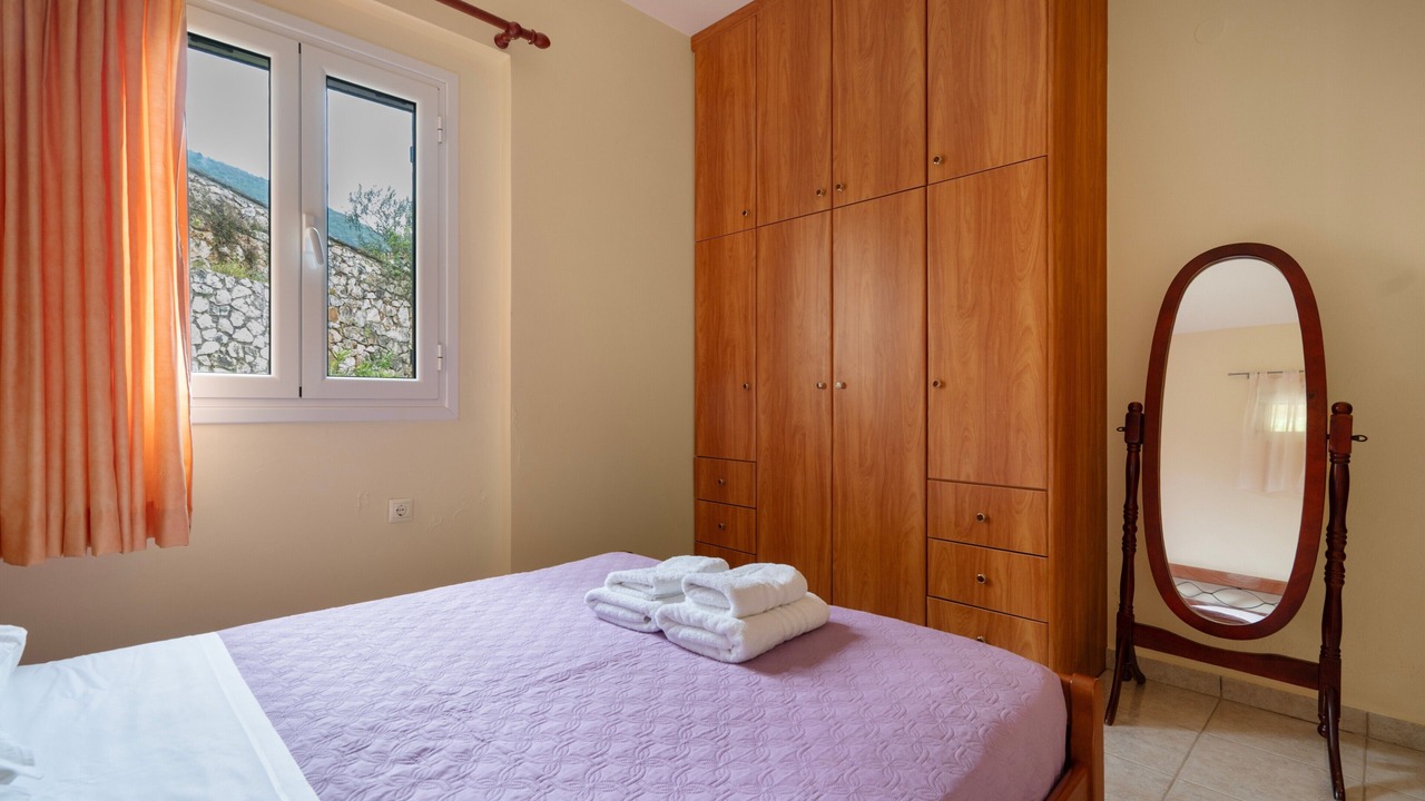 Photo of Bedroom in Mikros Gialos