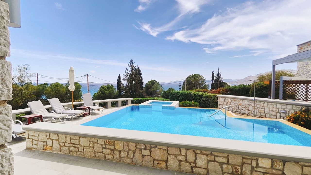 Photo of Others in Pefkos