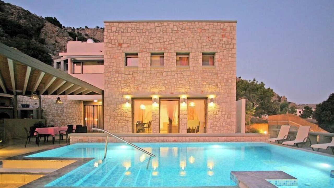 Photo of Others in Pefkos