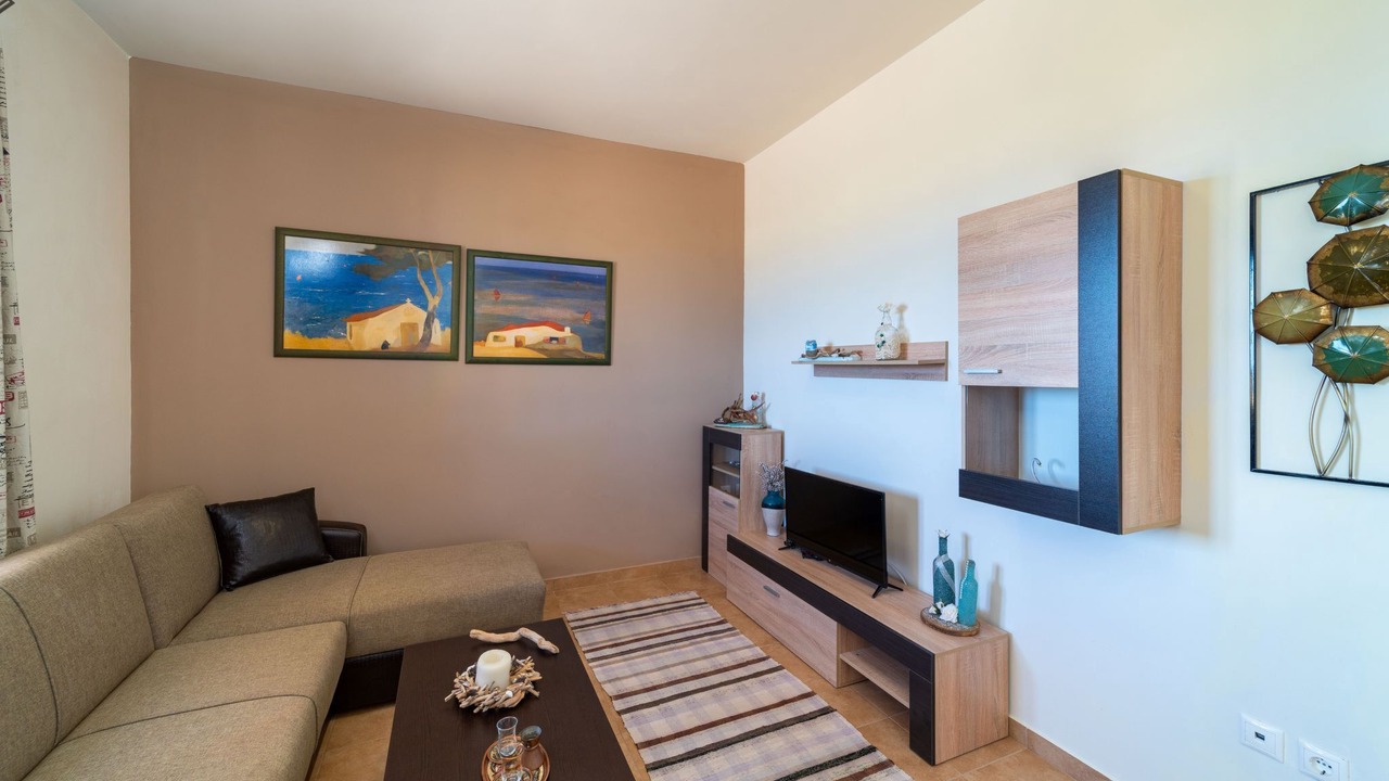 Photo of Livingroom in Lahania
