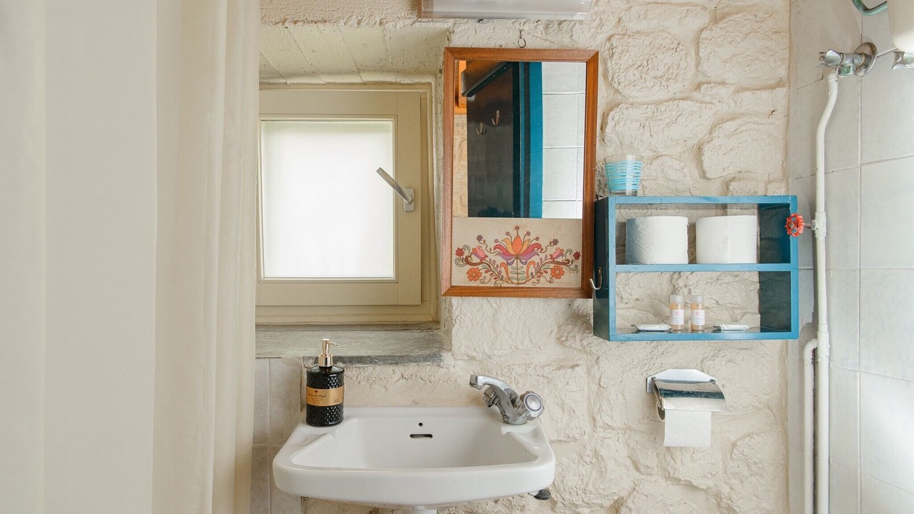 Photo of Bathroom in Aegina Town