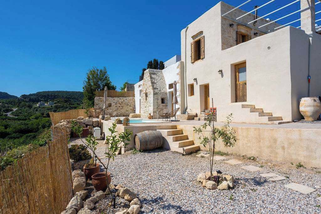 Photo of Outdoor in Amnatos