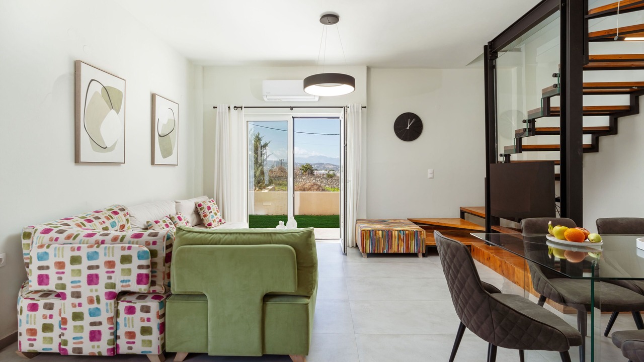 Photo of Livingroom in Adelianos Kampos
