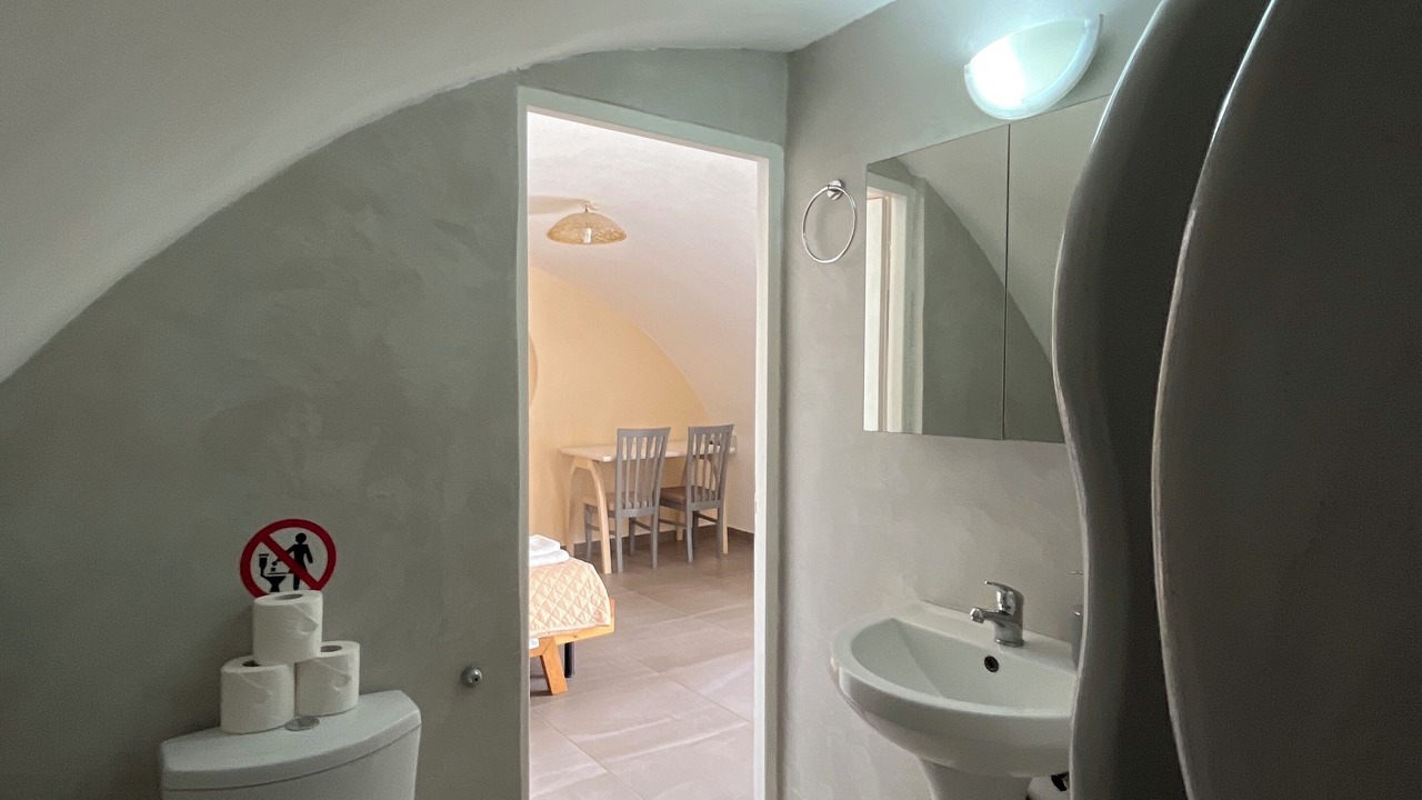Photo of Bathroom in Emporio