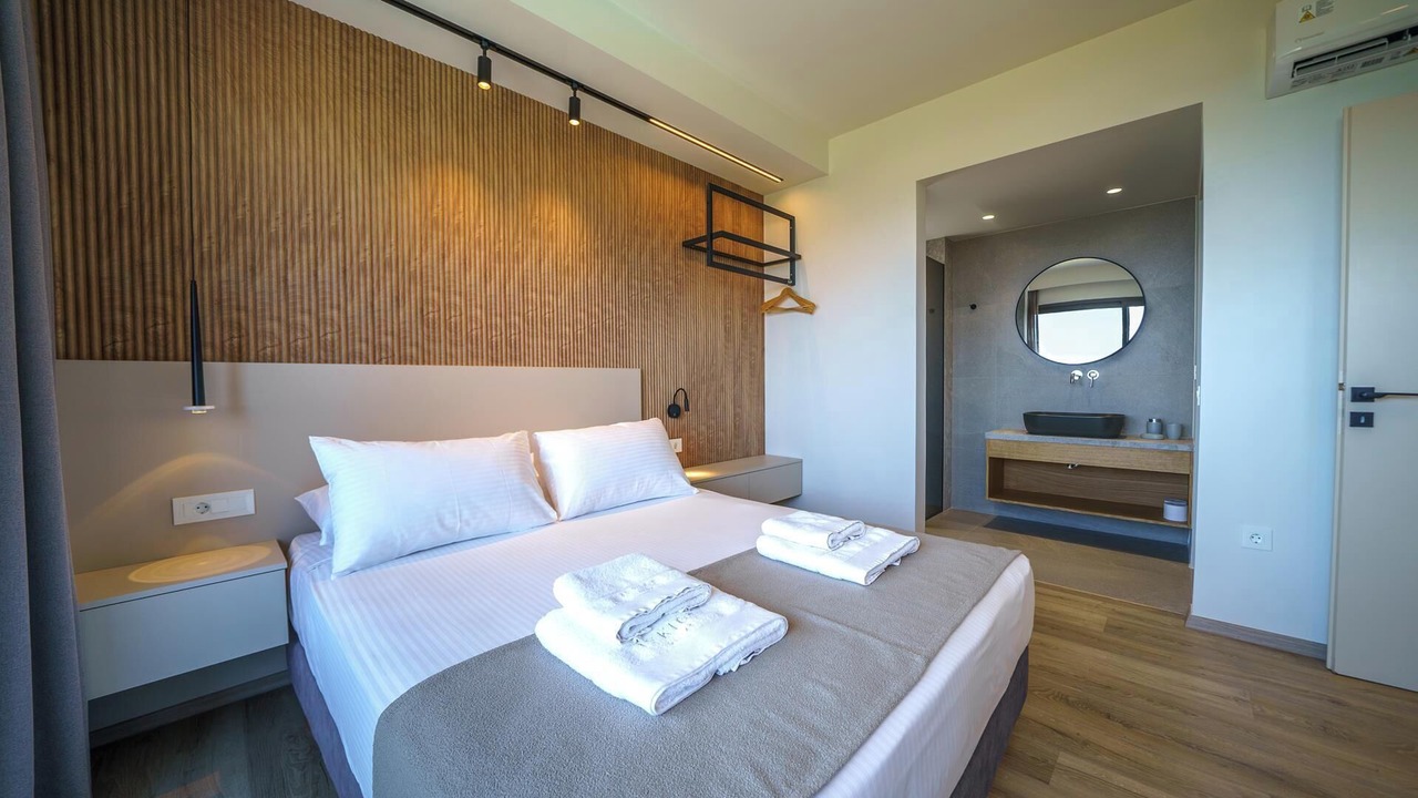 Photo of Bedroom in Kato Stalos