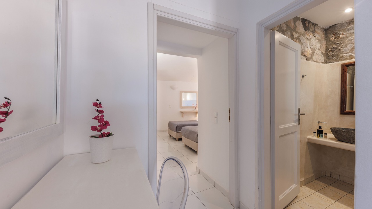 Photo of Bedroom in Santorini