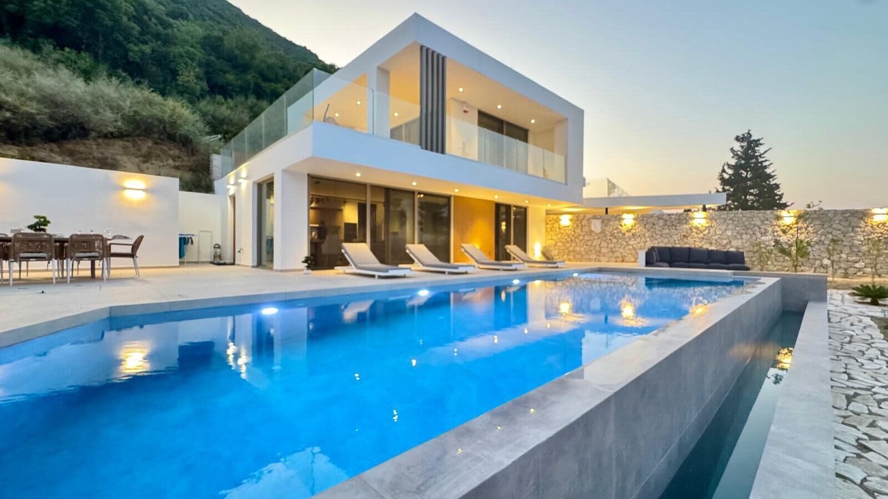 Photo of Outdoor in Ellomenos