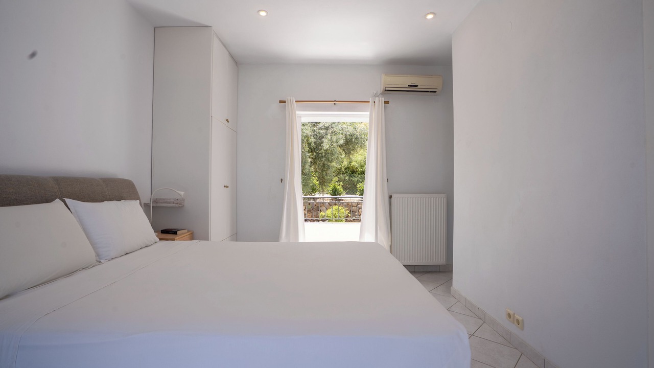 Photo of Bedroom in Spanokhorion