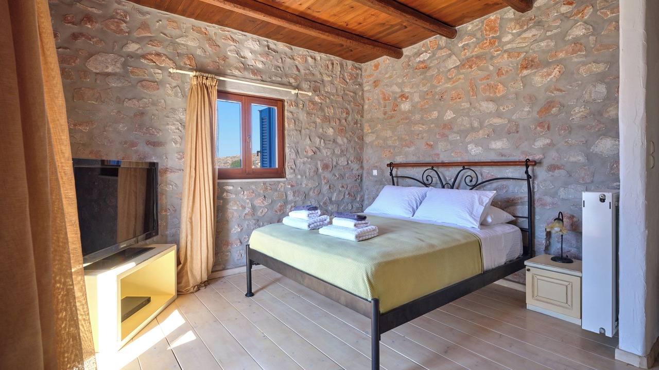 Photo of Bedroom in Parikia