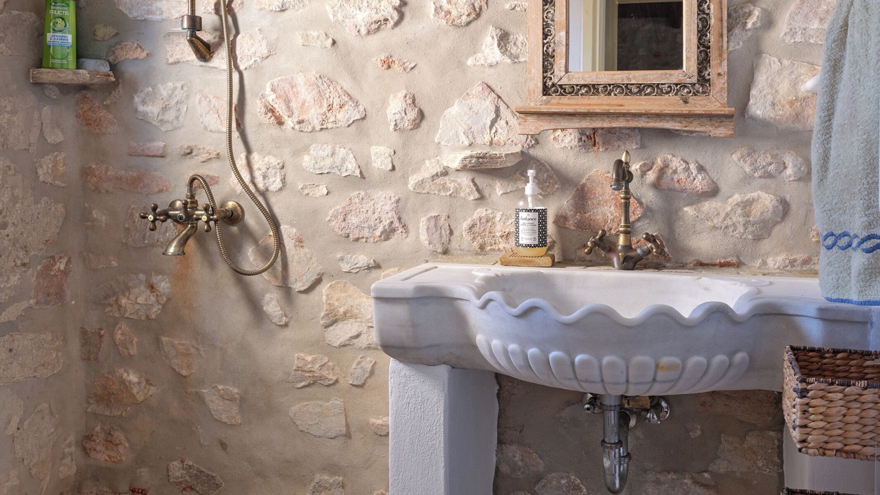 Photo of Bathroom in Parikia