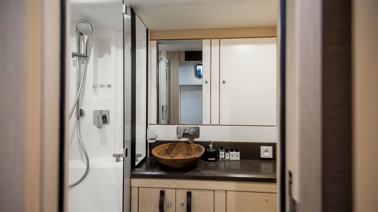 Photo of Bathroom in Alimos