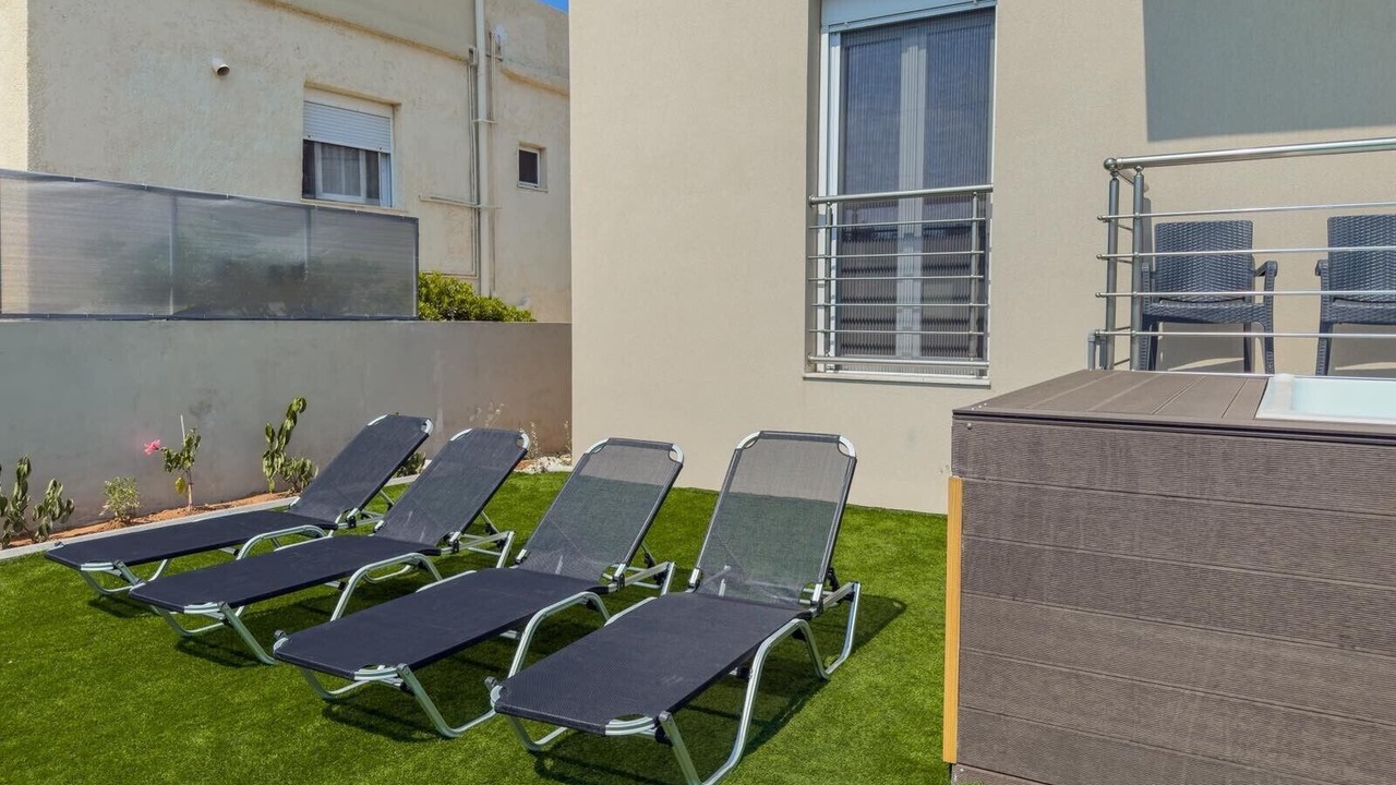 Photo of Patio Balcony in Gournai