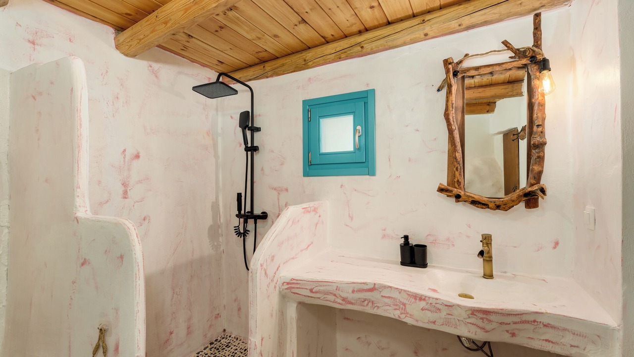 Photo of Bathroom in Roustika