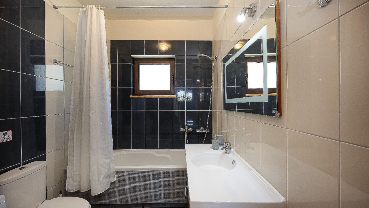 Photo of Bathroom in Platanias Town