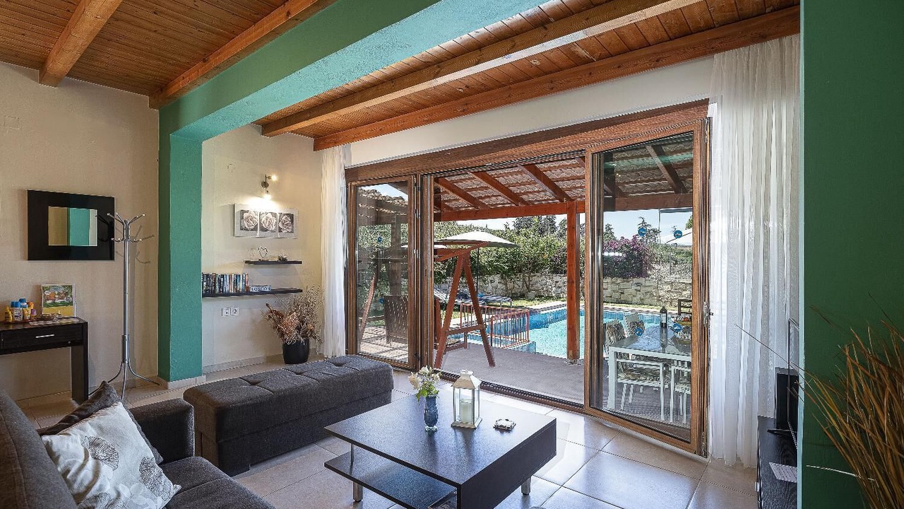 Photo of Livingroom in Platanias Town