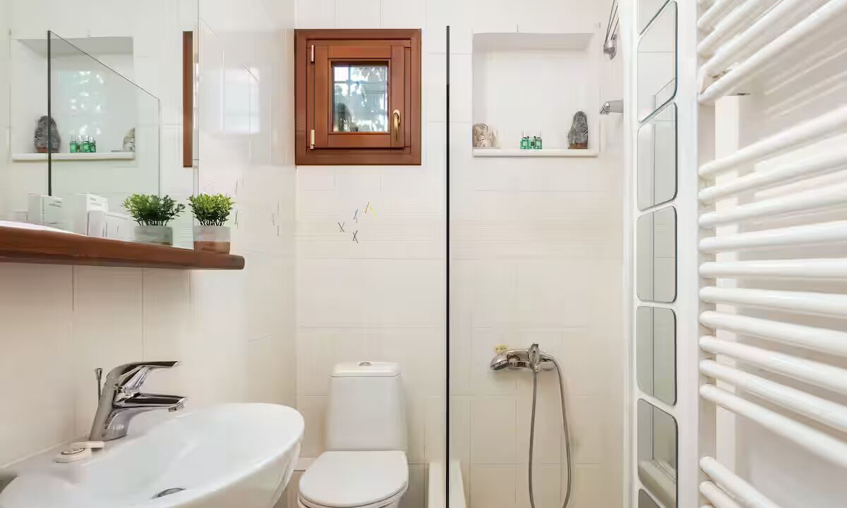 Photo of Bathroom in Anavyssos