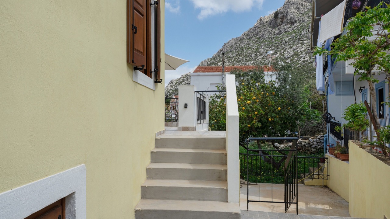 Photo of Outdoor in Pedi