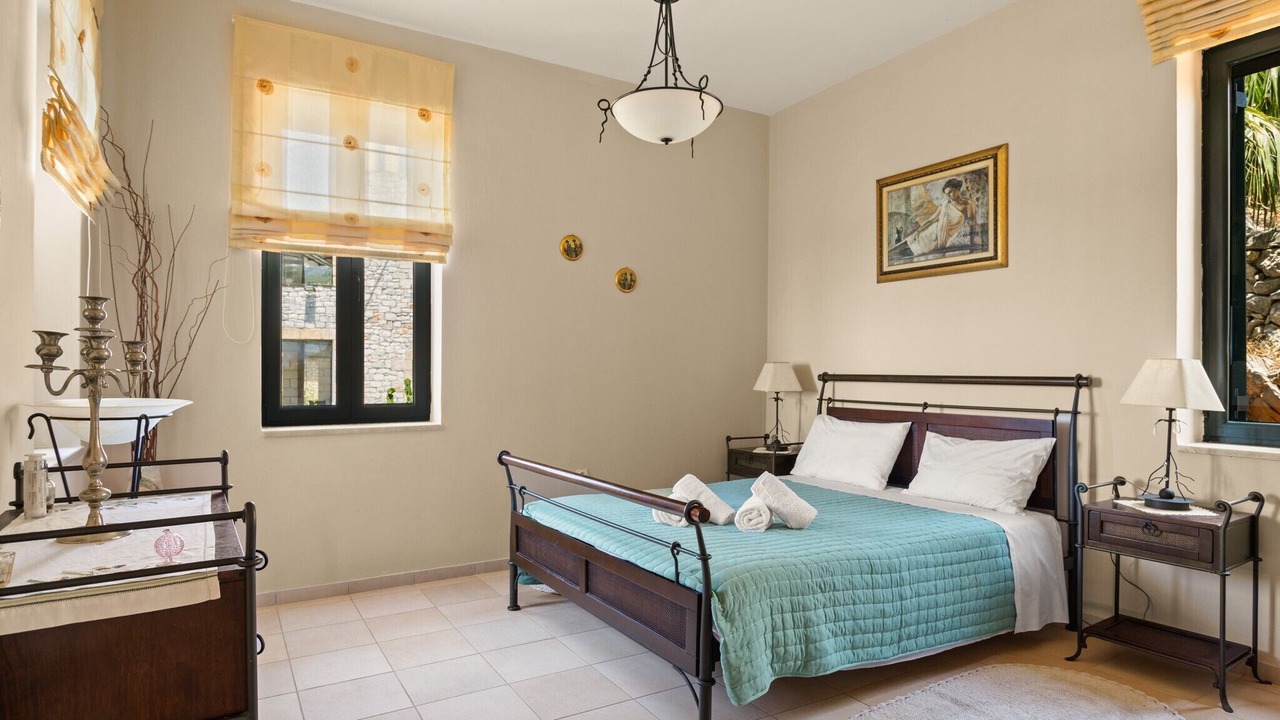 Photo of Bedroom in Lefktron