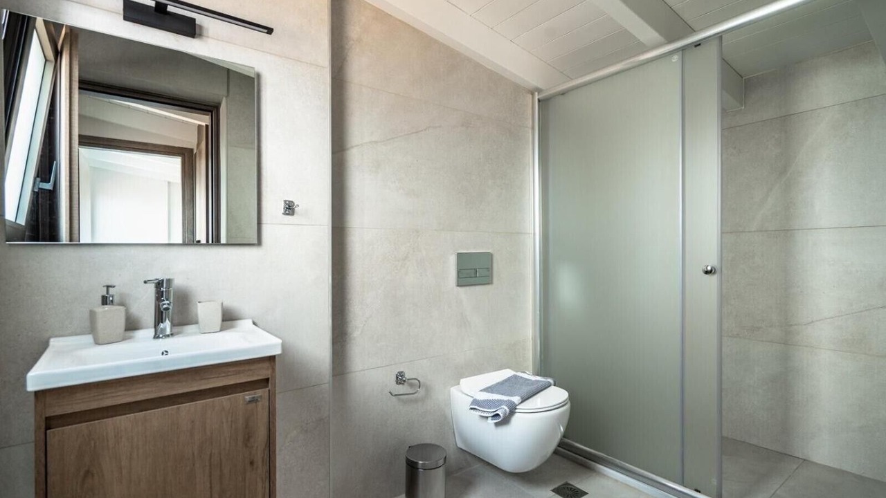 Photo of Bathroom in Perigiali