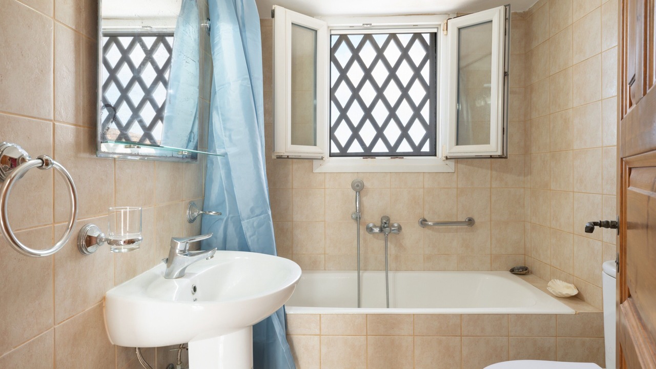 Photo of Bathroom in Exomvourgo