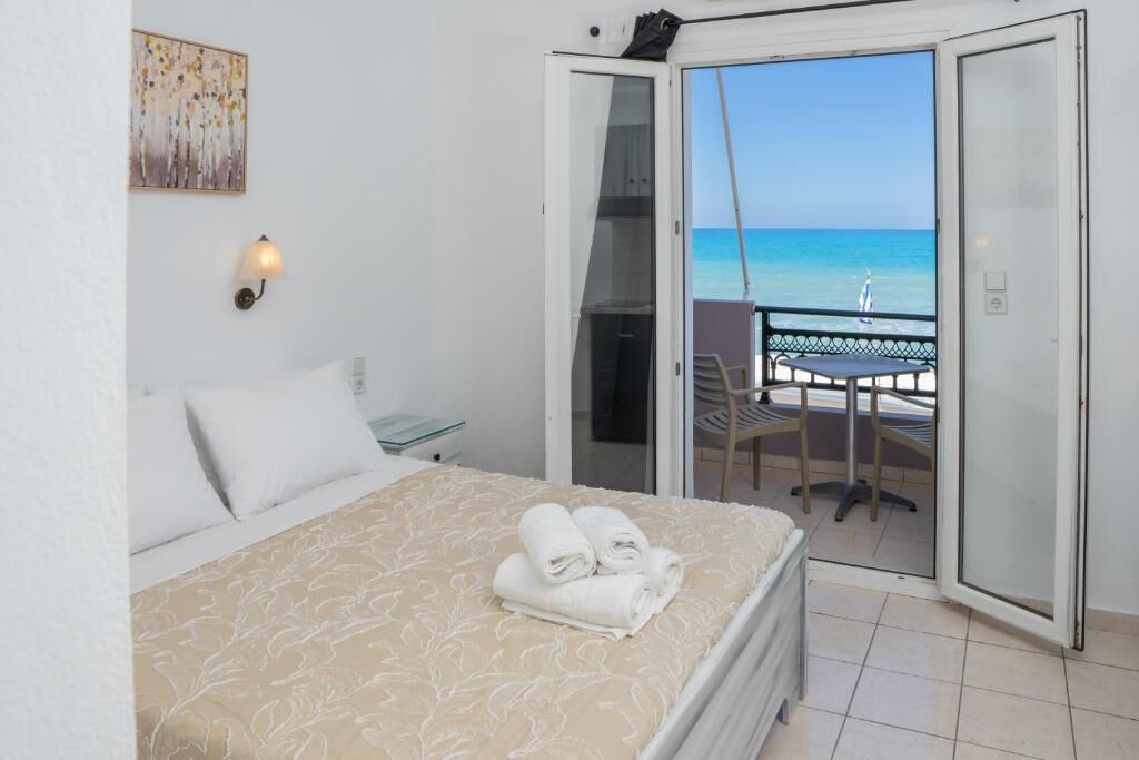 Photo of Bedroom in Neo Kalamaki