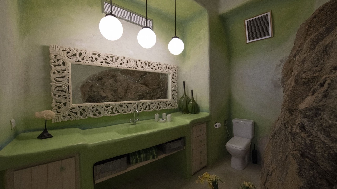 Photo of Bathroom in Plintri