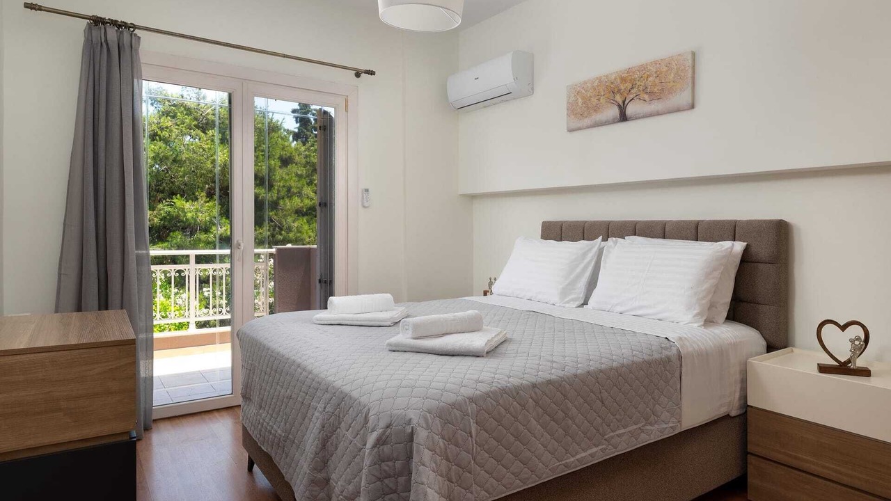 Photo of Bedroom in Asgourou