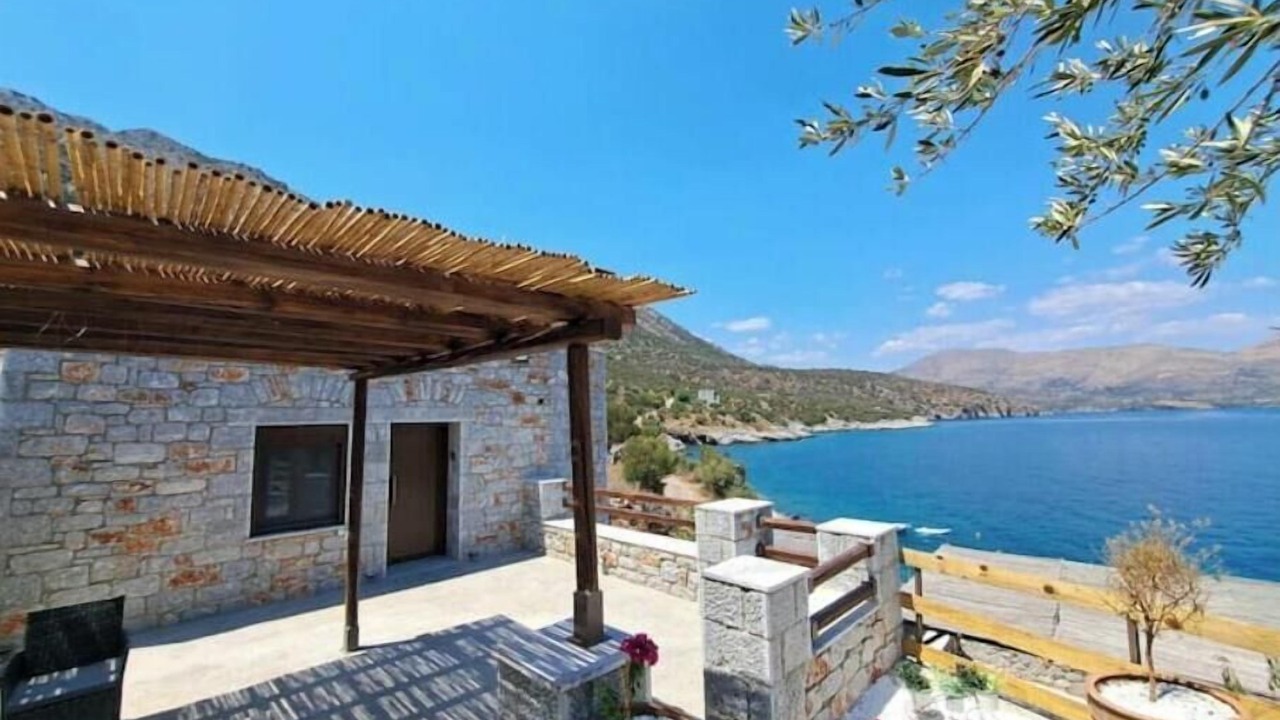Photo of Patio Balcony in East Mani