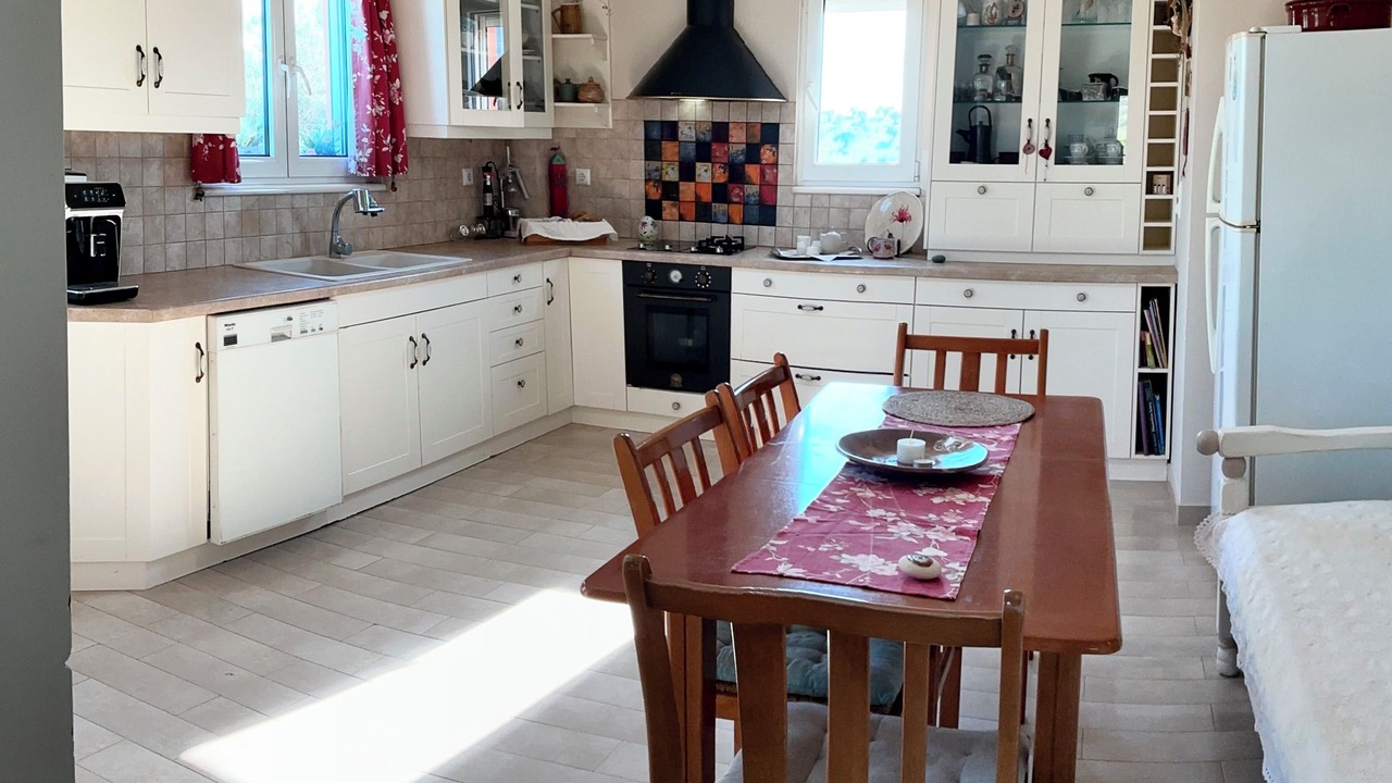 Photo of Kitchen in Amarinthos