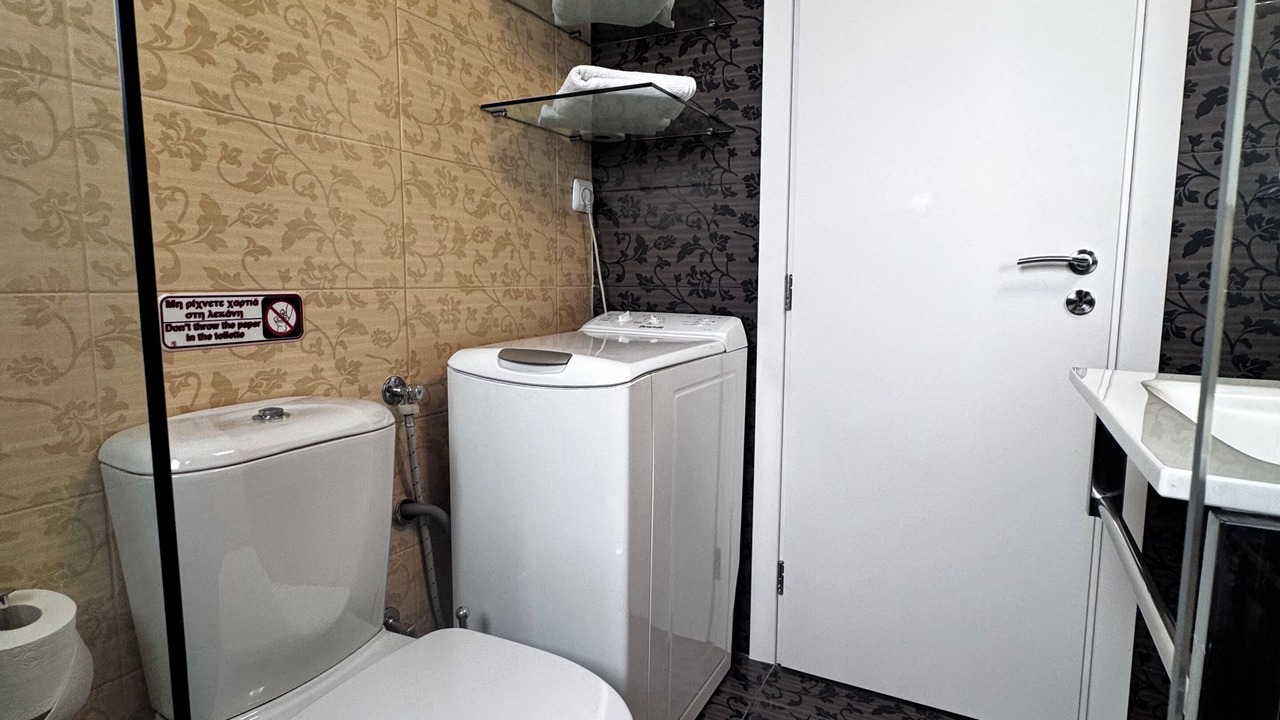 Photo of Bathroom in Kypseli