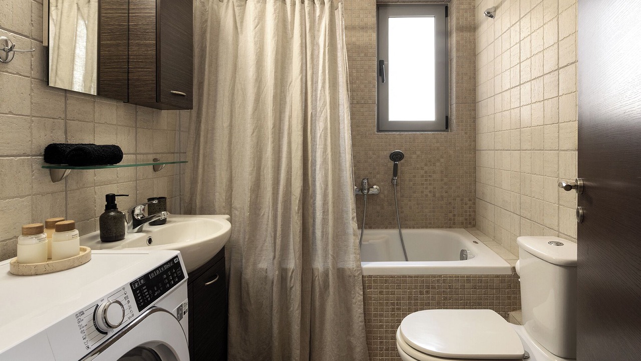 Photo of Bathroom in Anavyssos