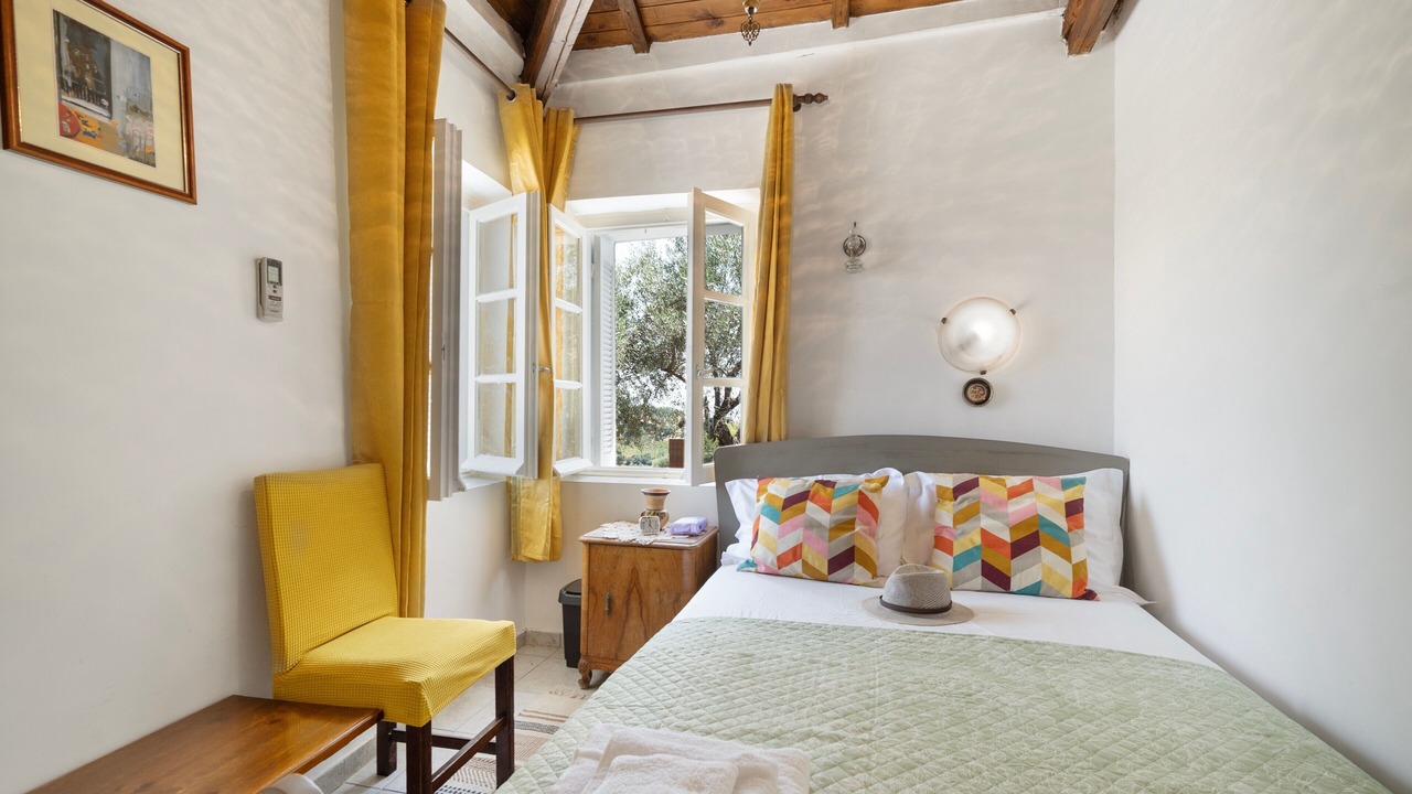 Photo of Bedroom in Aigialeia