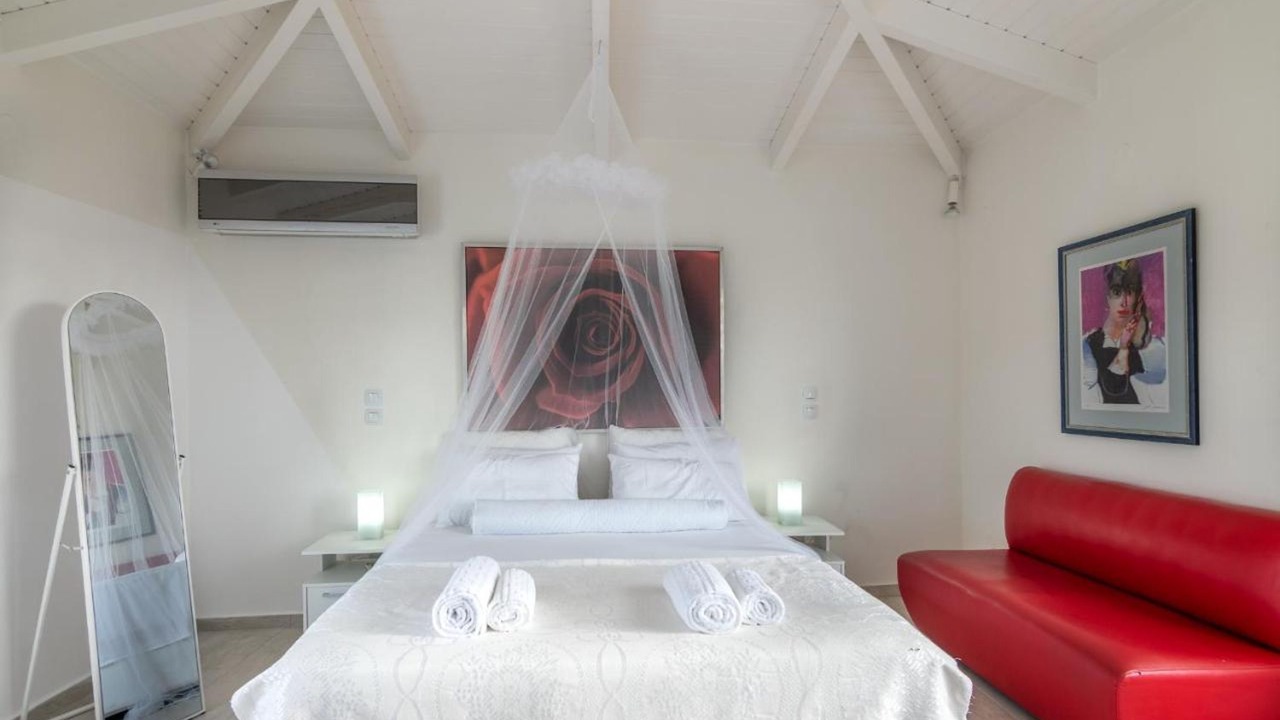 Photo of Bedroom in Armenoi