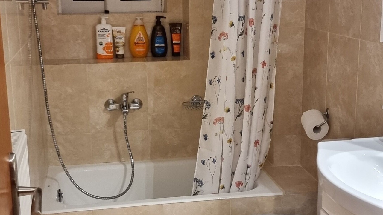 Photo of Bathroom in Keratsini-Drapetsona