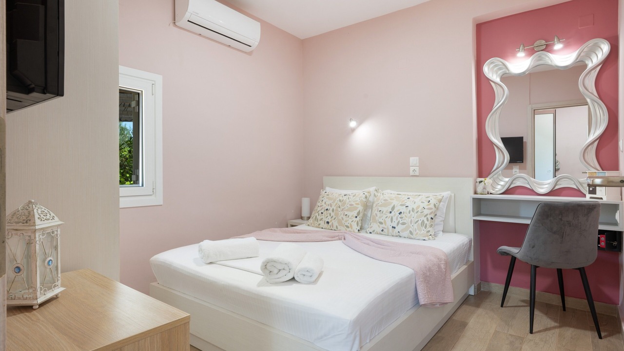 Photo of Bedroom in Kato Gouves