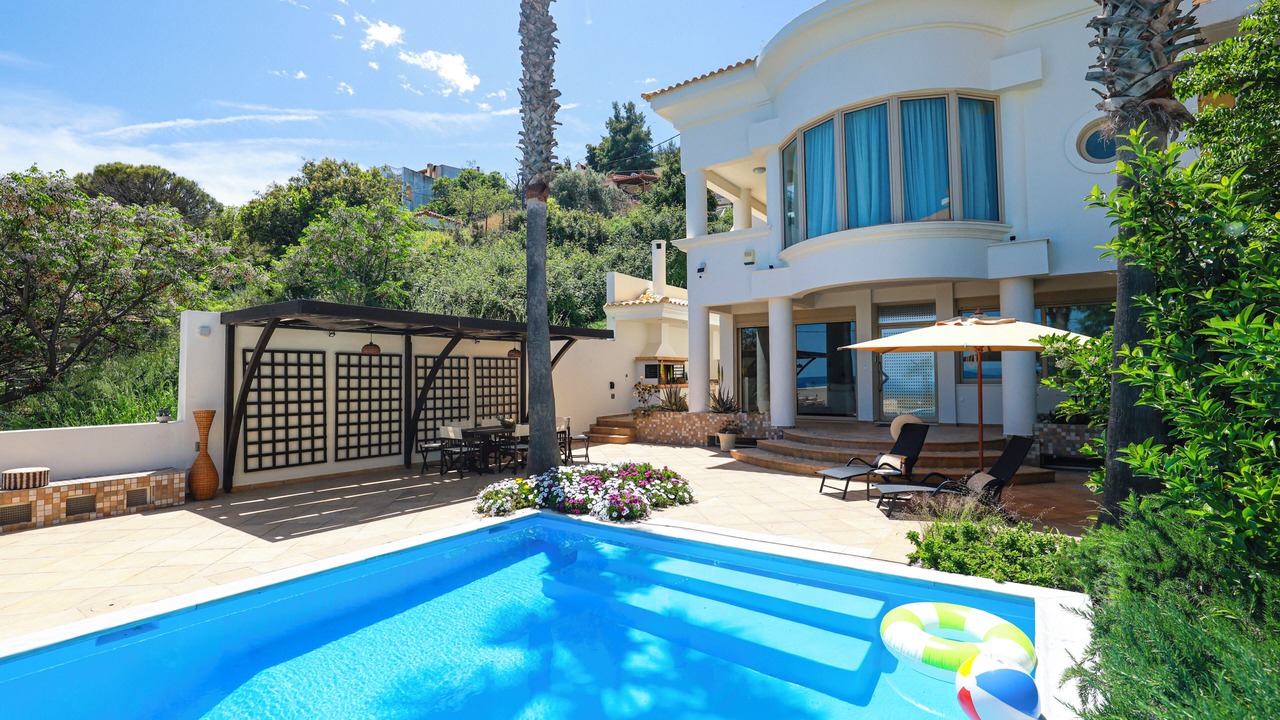 Photo of Outdoor in Platana