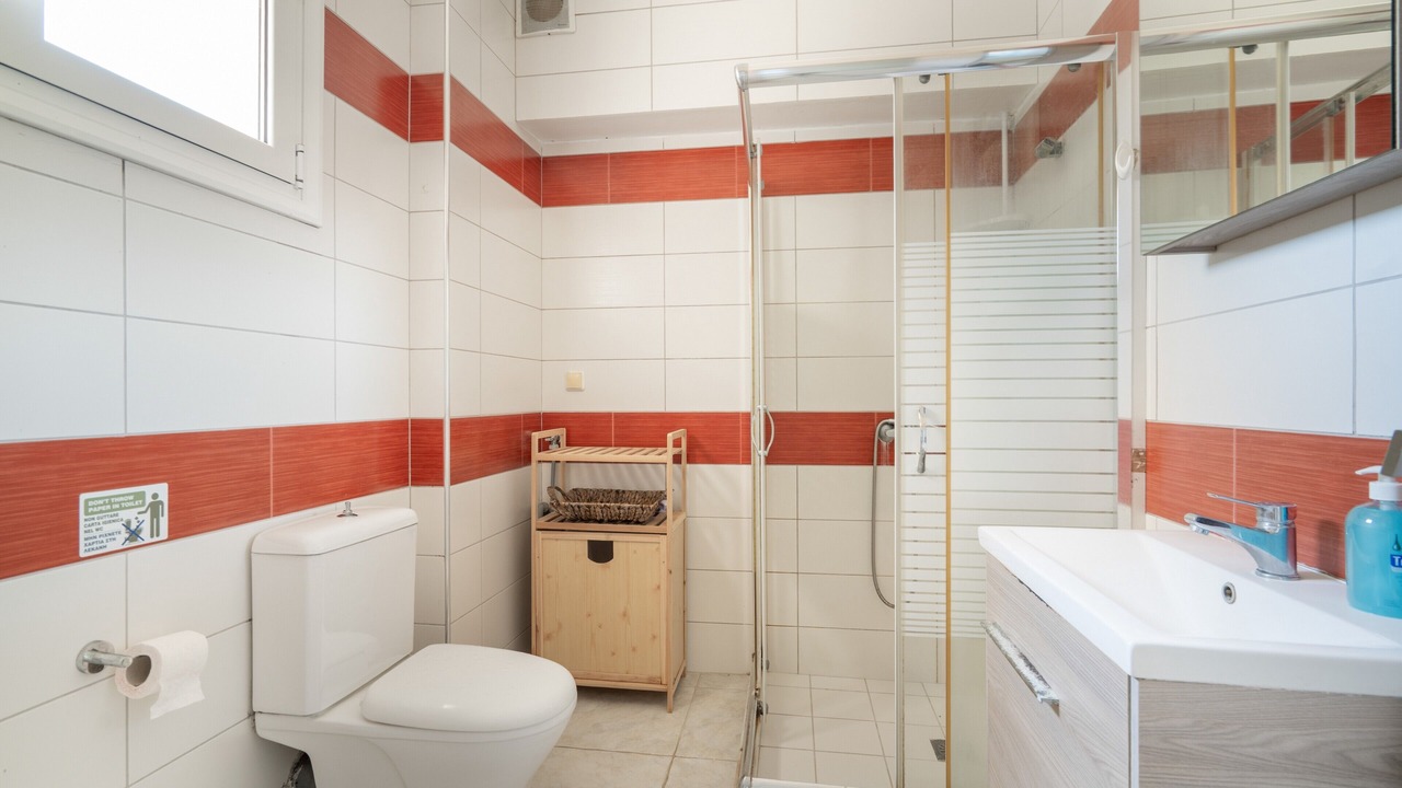 Photo of Bathroom in Katomerion