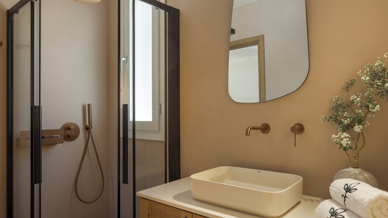 Photo of Bathroom in Kardhakata
