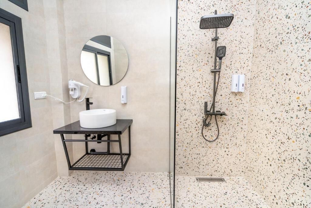 Photo of Bathroom in Branes