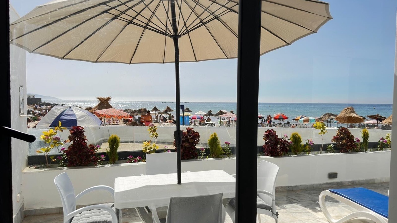Photo of Outdoor in Branes