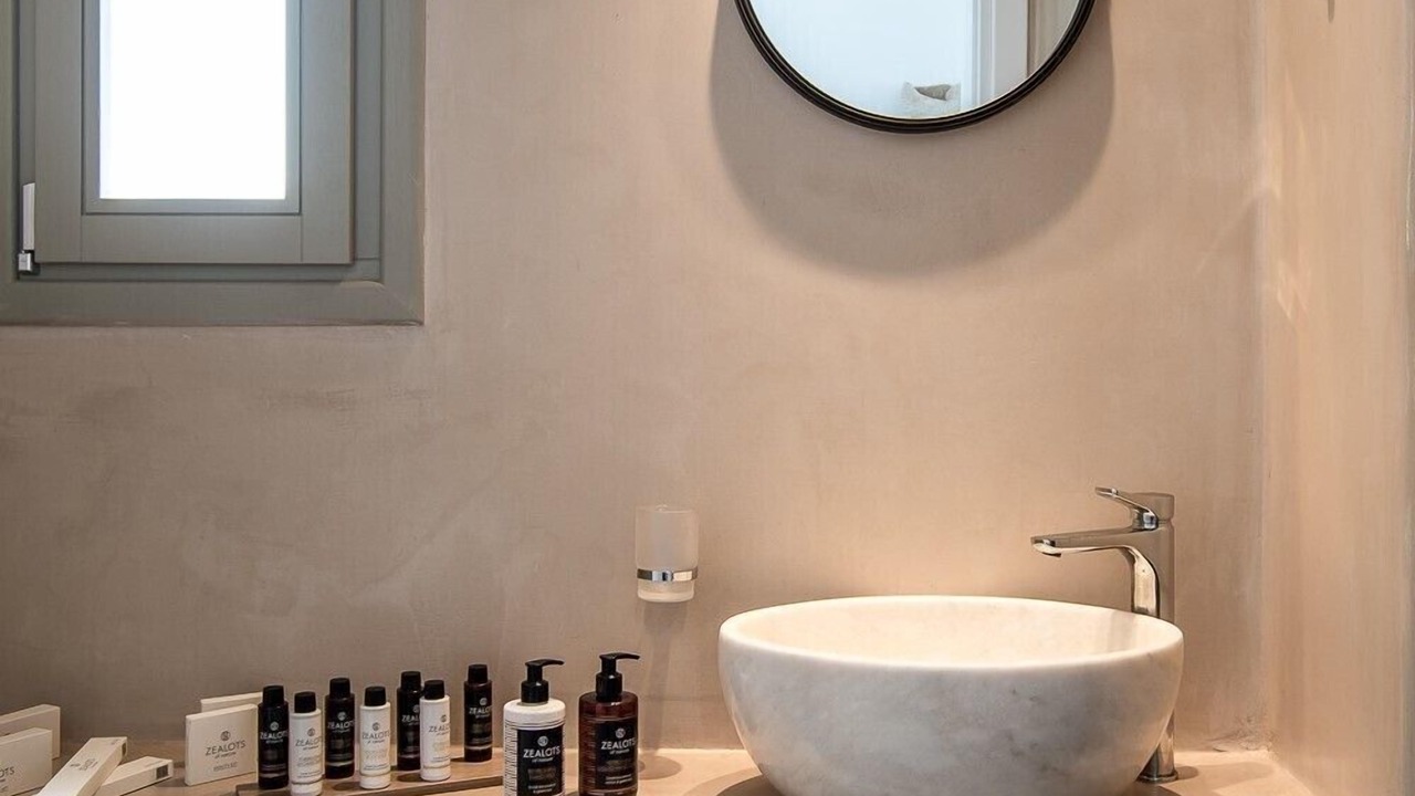Photo of Bathroom in Akrotiri