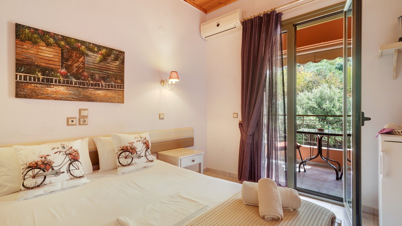 Photo of Bedroom in Kalamitsi