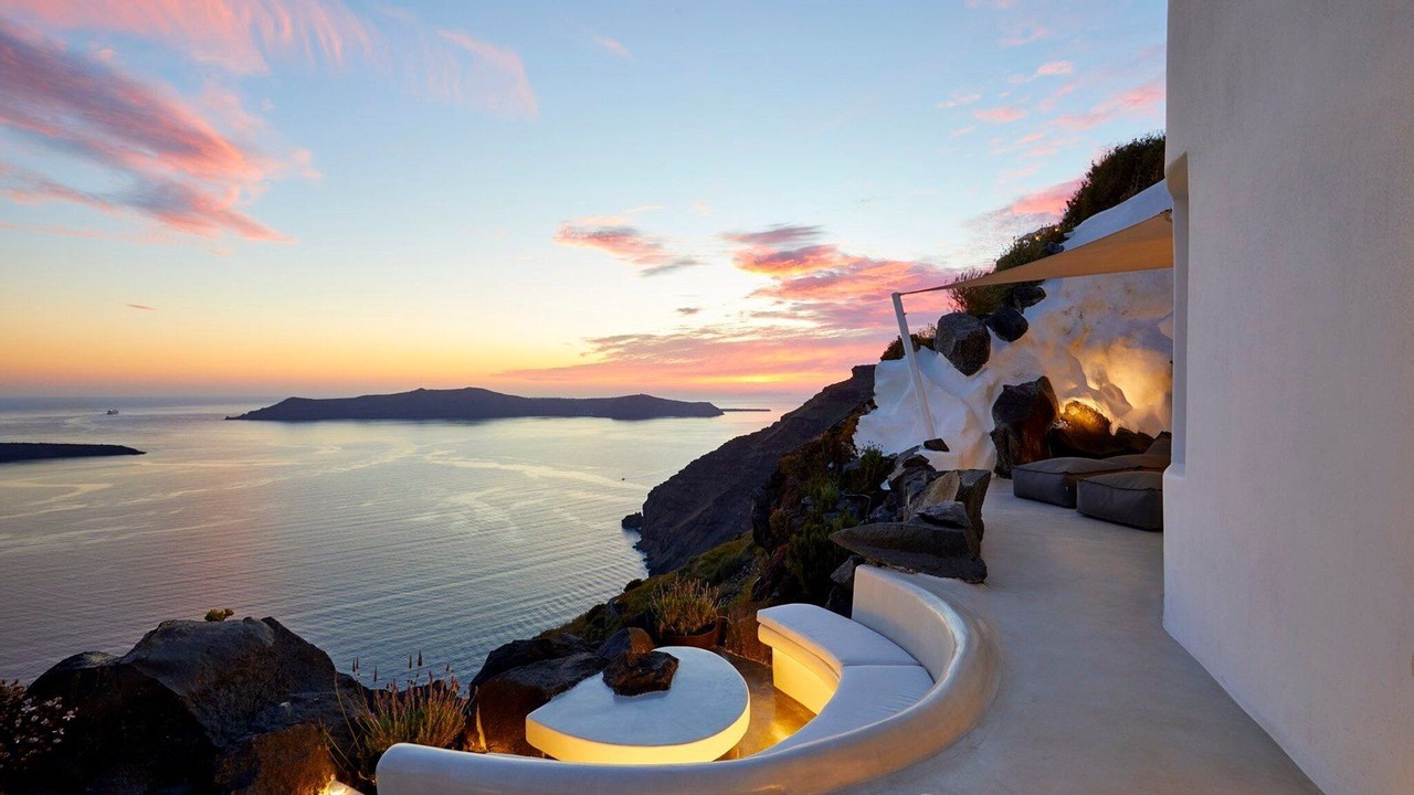 Photo of Others in Fira