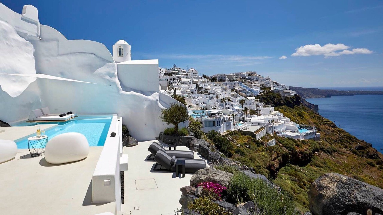 Photo of Others in Fira