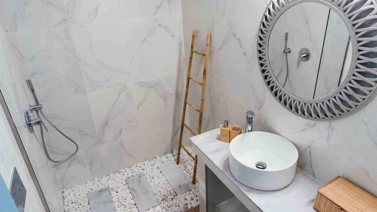 Photo of Bathroom in Fira