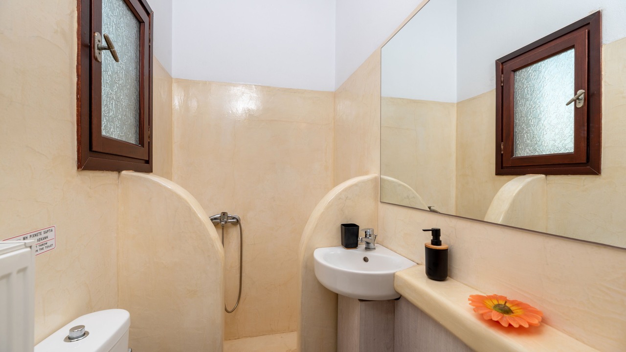 Photo of Bathroom in Monolithos