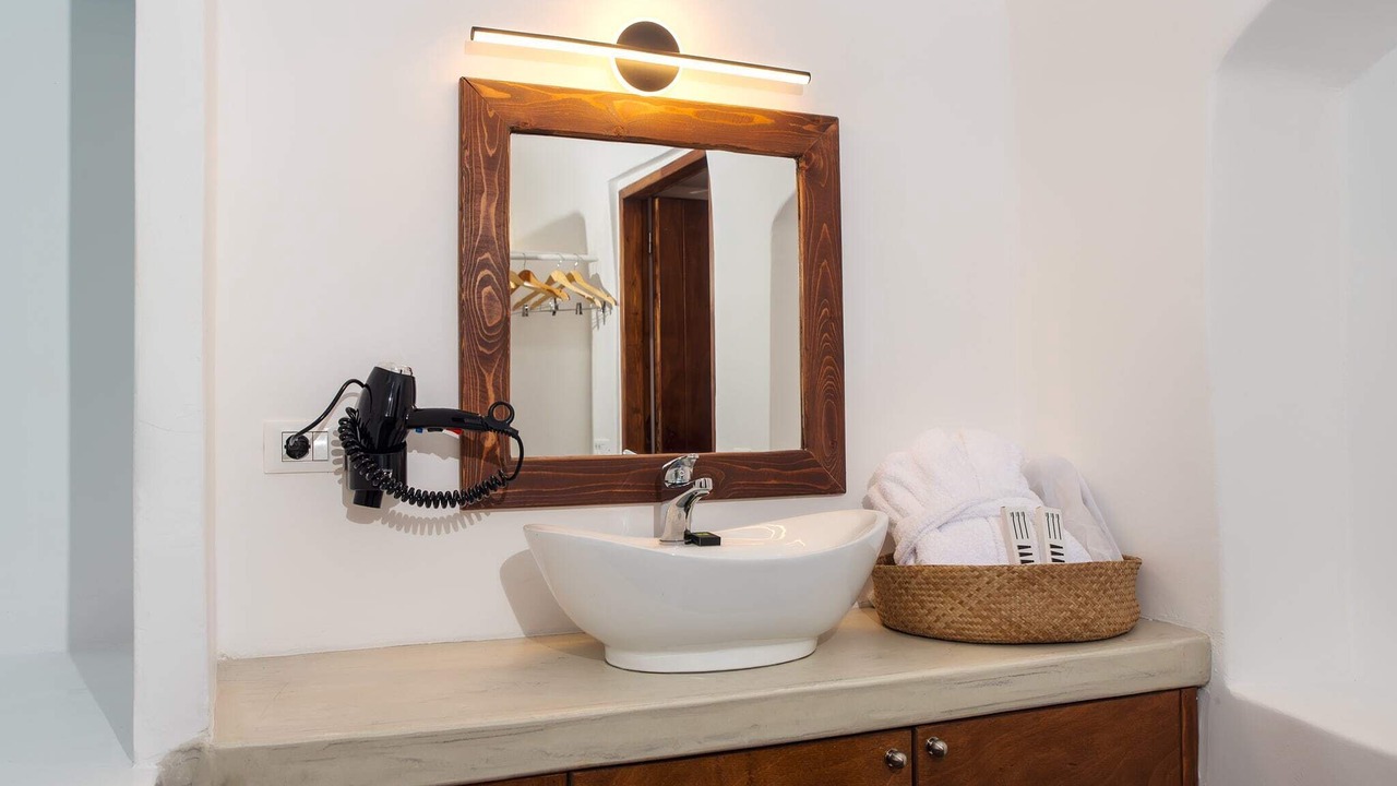 Photo of Bathroom in Akrotiri