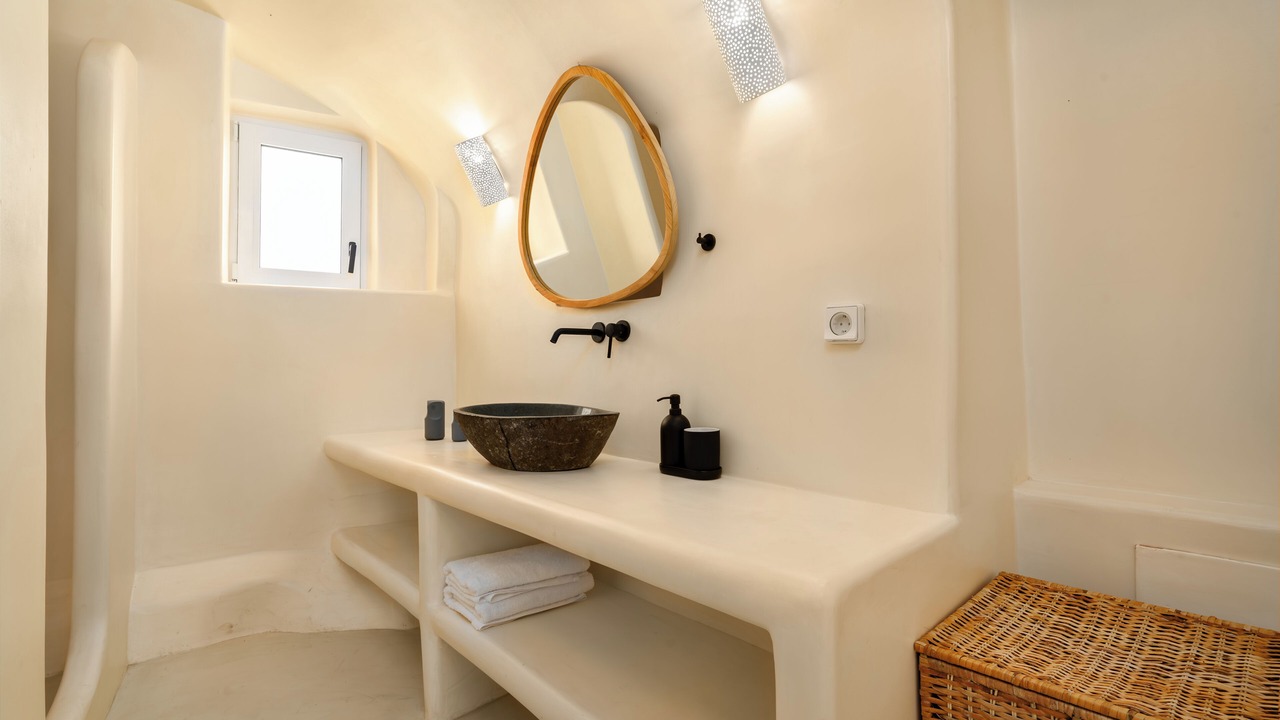Photo of Bathroom in Exo Gonia