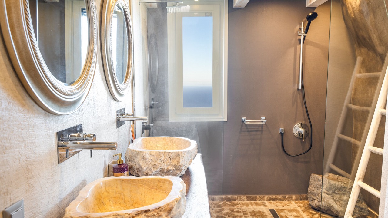 Photo of Bathroom in Vourvoulos