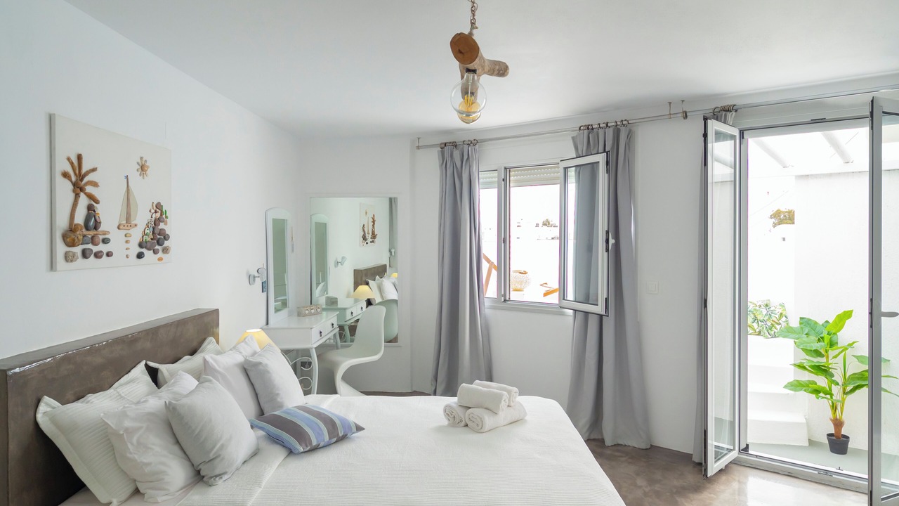Photo of Bedroom in Perissa